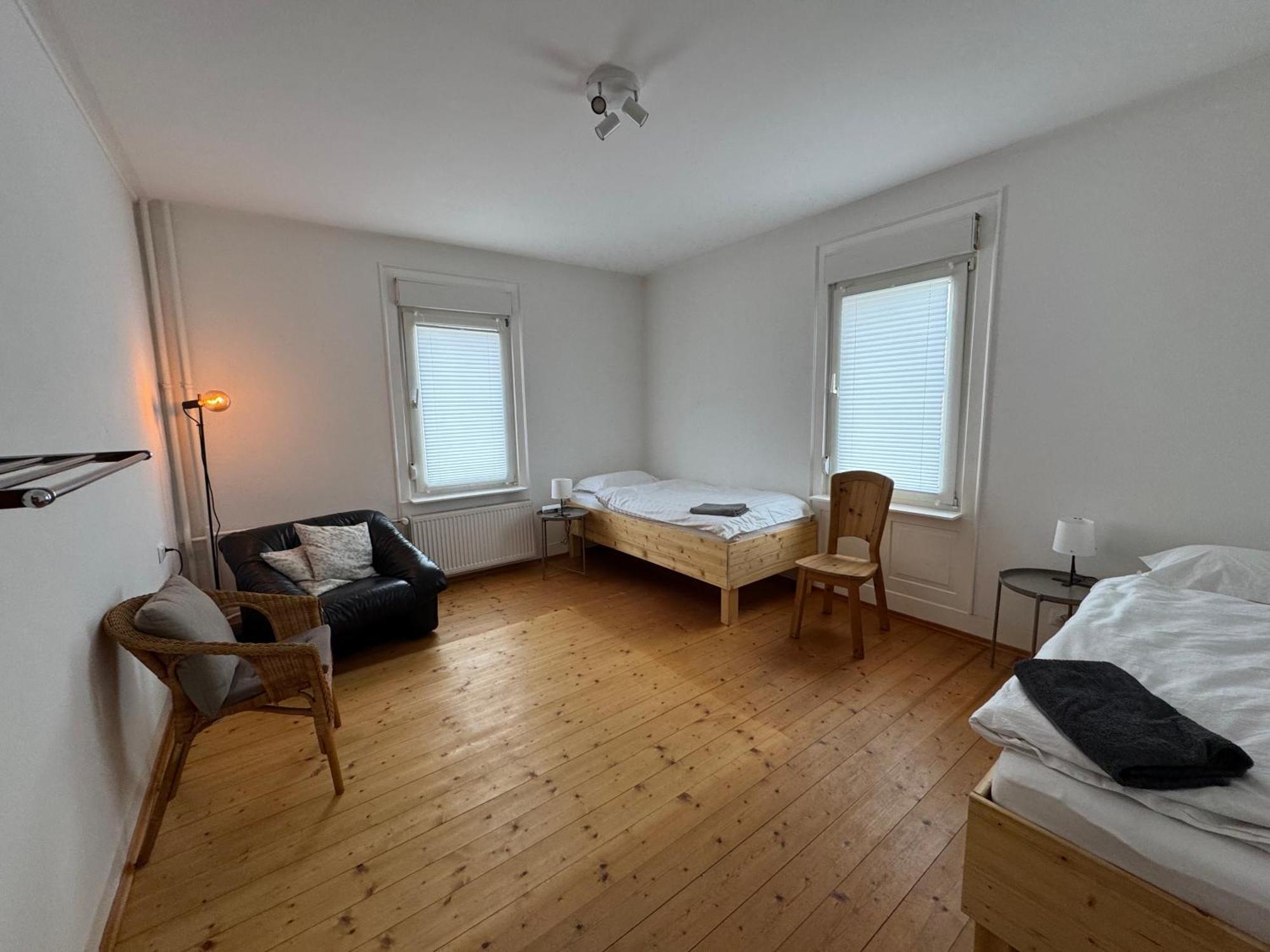 90Qm 4-Zimmer-Wohnung - Apartment Friedrichstrasse Файгінген-ан-дер-Енц Екстер'єр фото